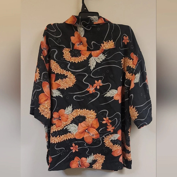 Tommy Bahama silk button up shirt - Picture 2 of 5